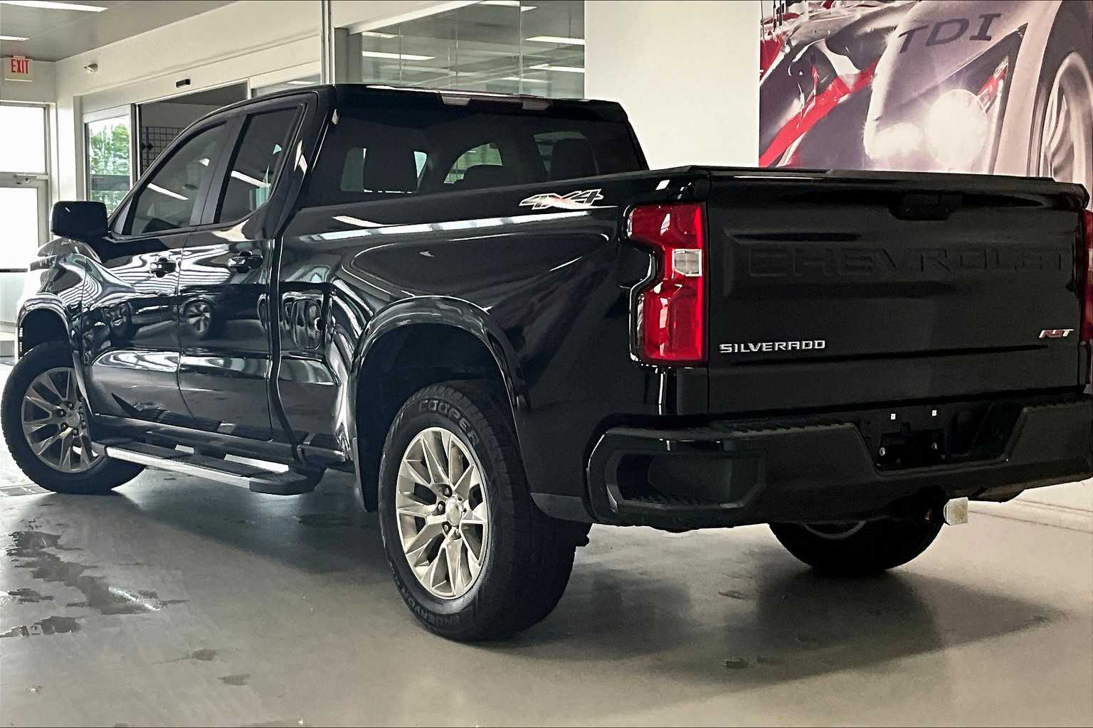 2019 Chevrolet Silverado 1500 RST photo 4