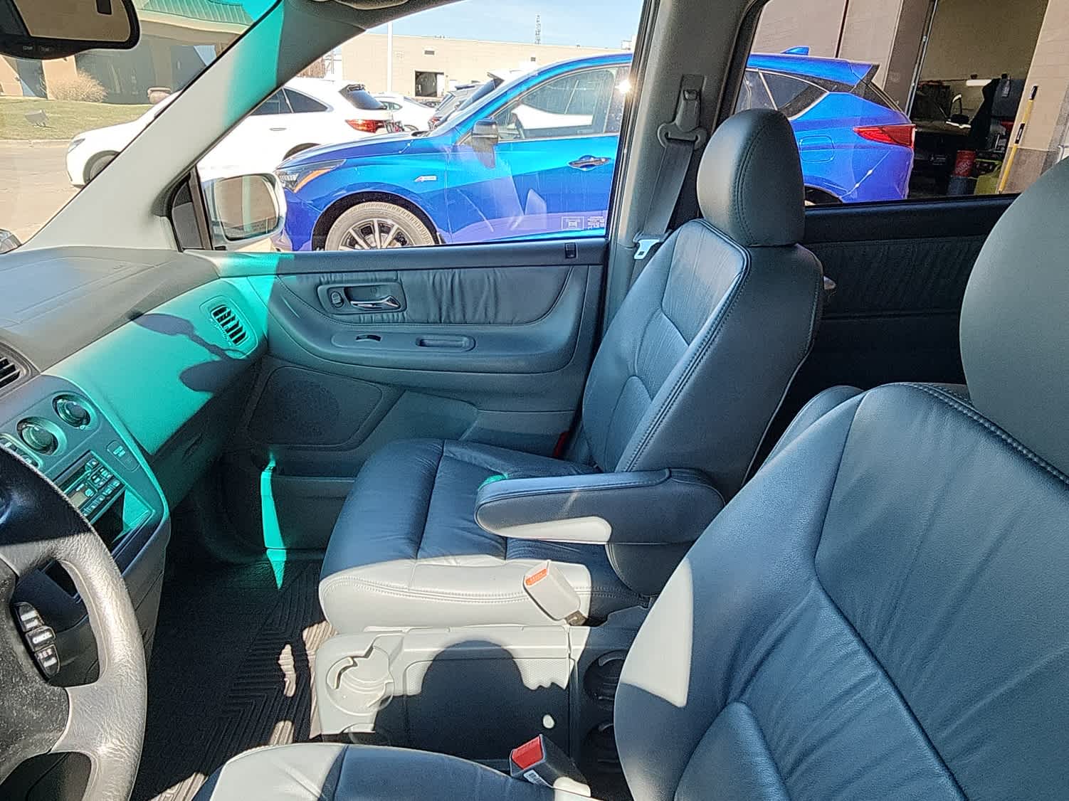 Thumbnail: 2004 Honda Odyssey - 10