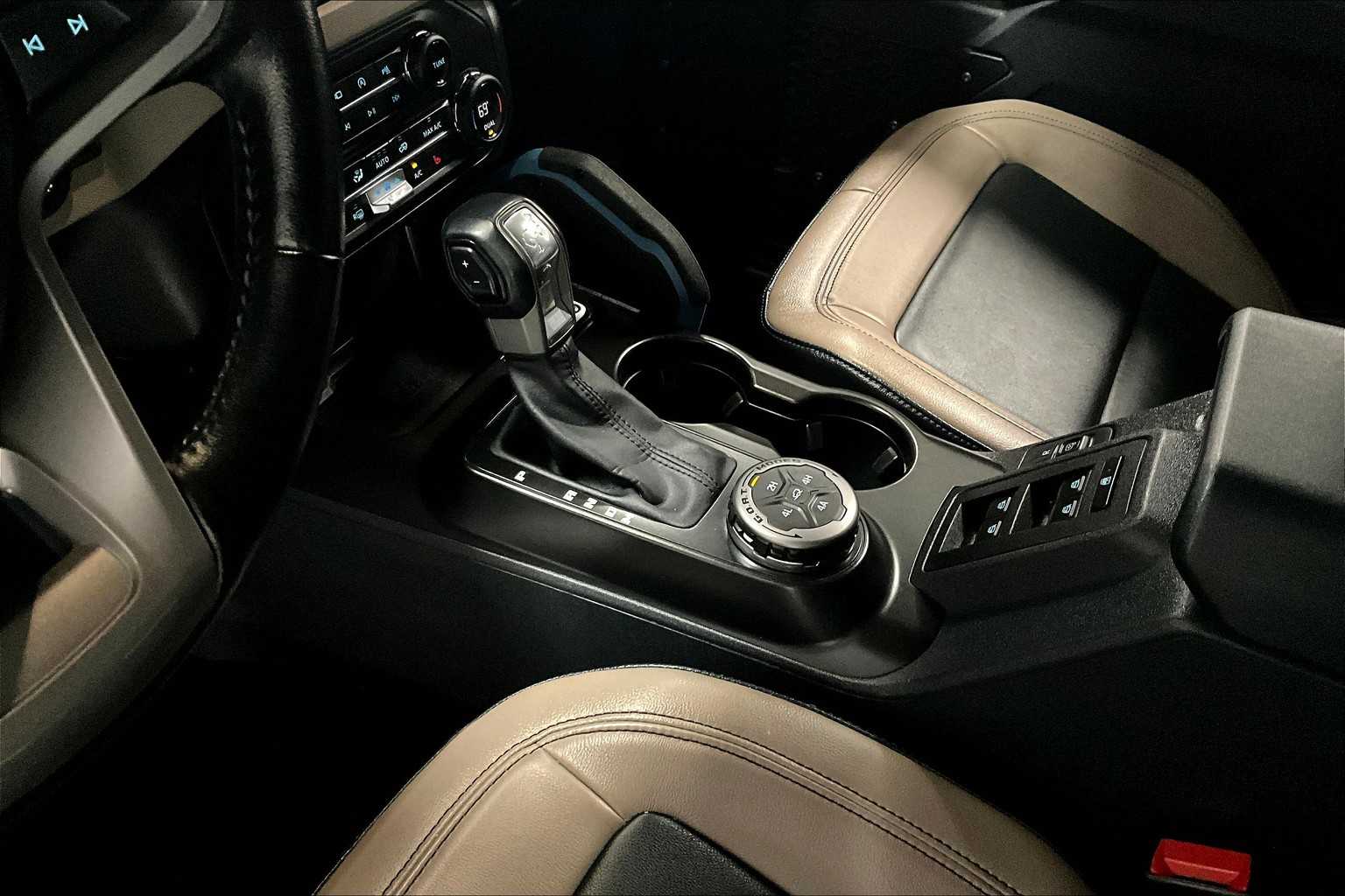 Thumbnail: 2021 Ford Bronco - 15