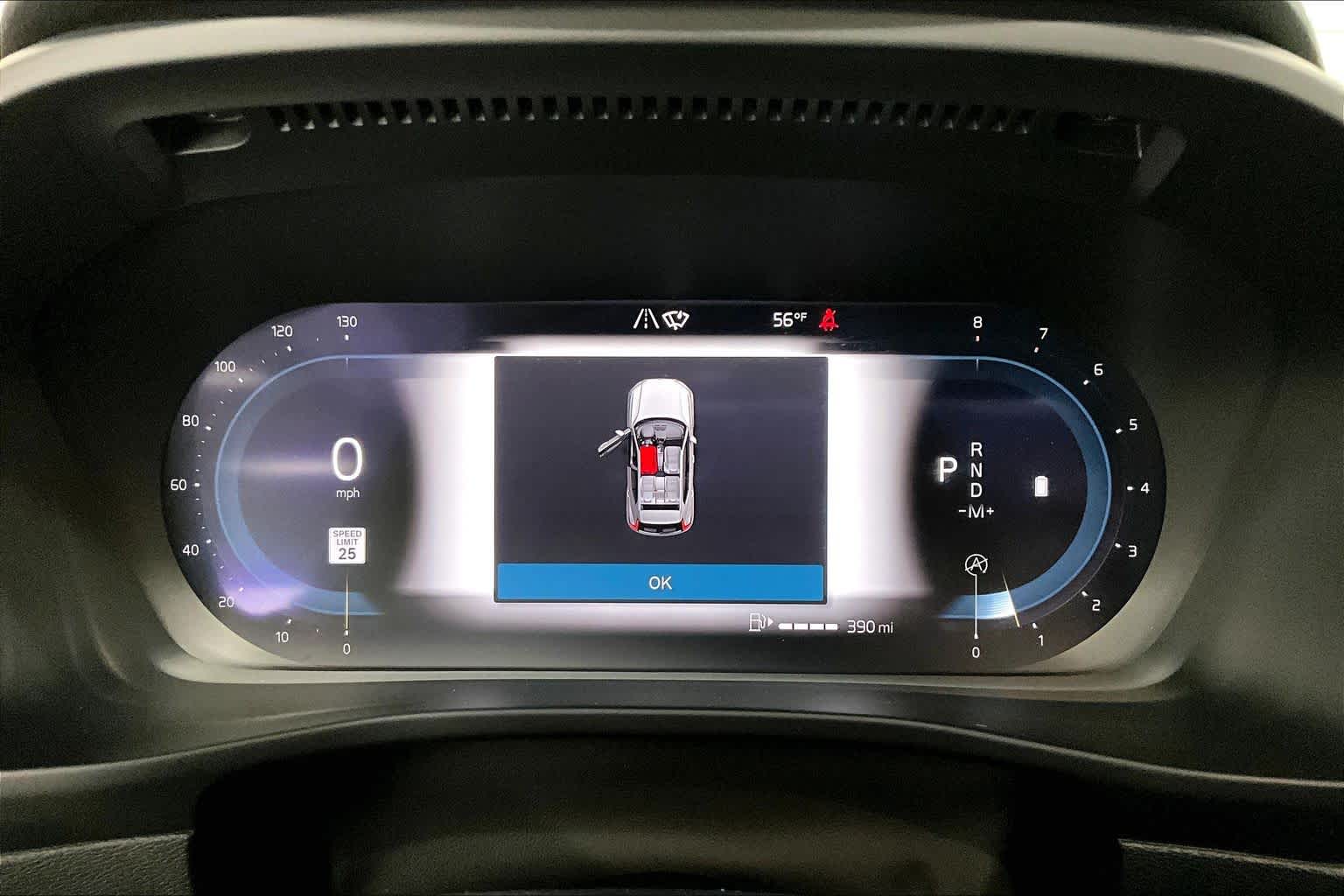 Thumbnail: 2024 Volvo XC40 - 16