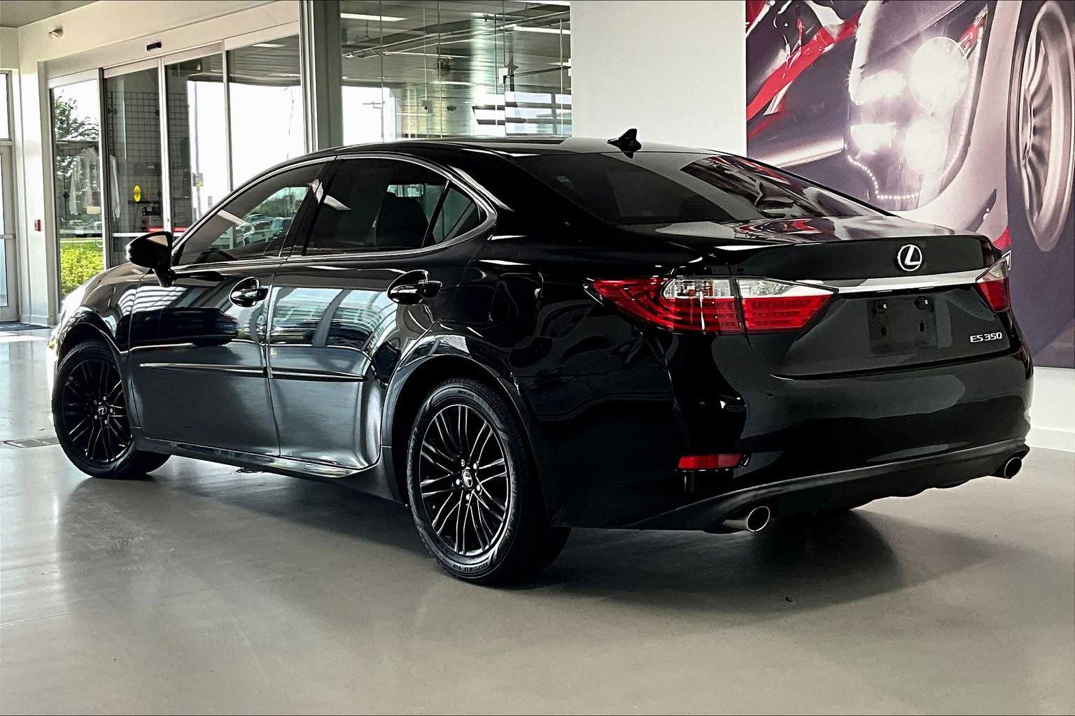 2014 Lexus ES 350 photo 4