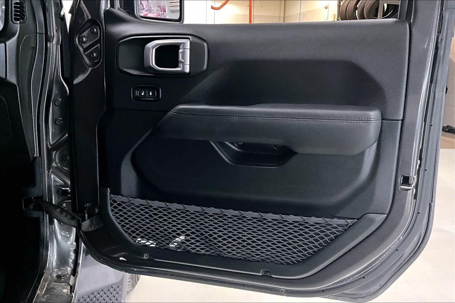 Thumbnail: 2020 Jeep Wrangler - 26