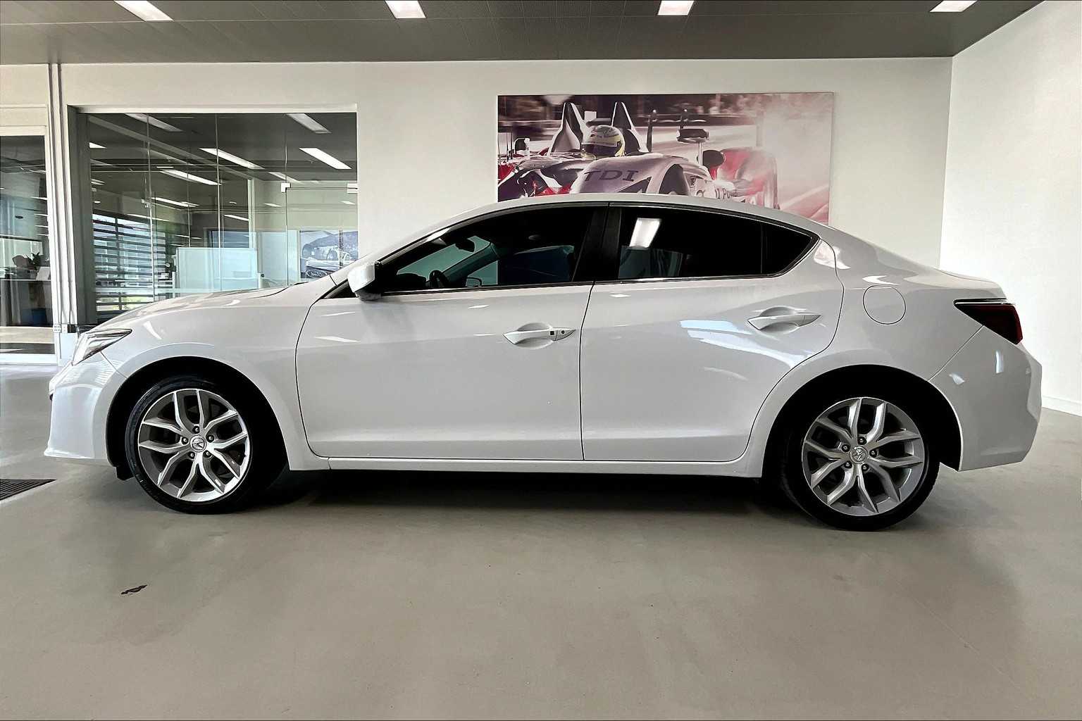 2020 Acura ILX Base Plus photo 3