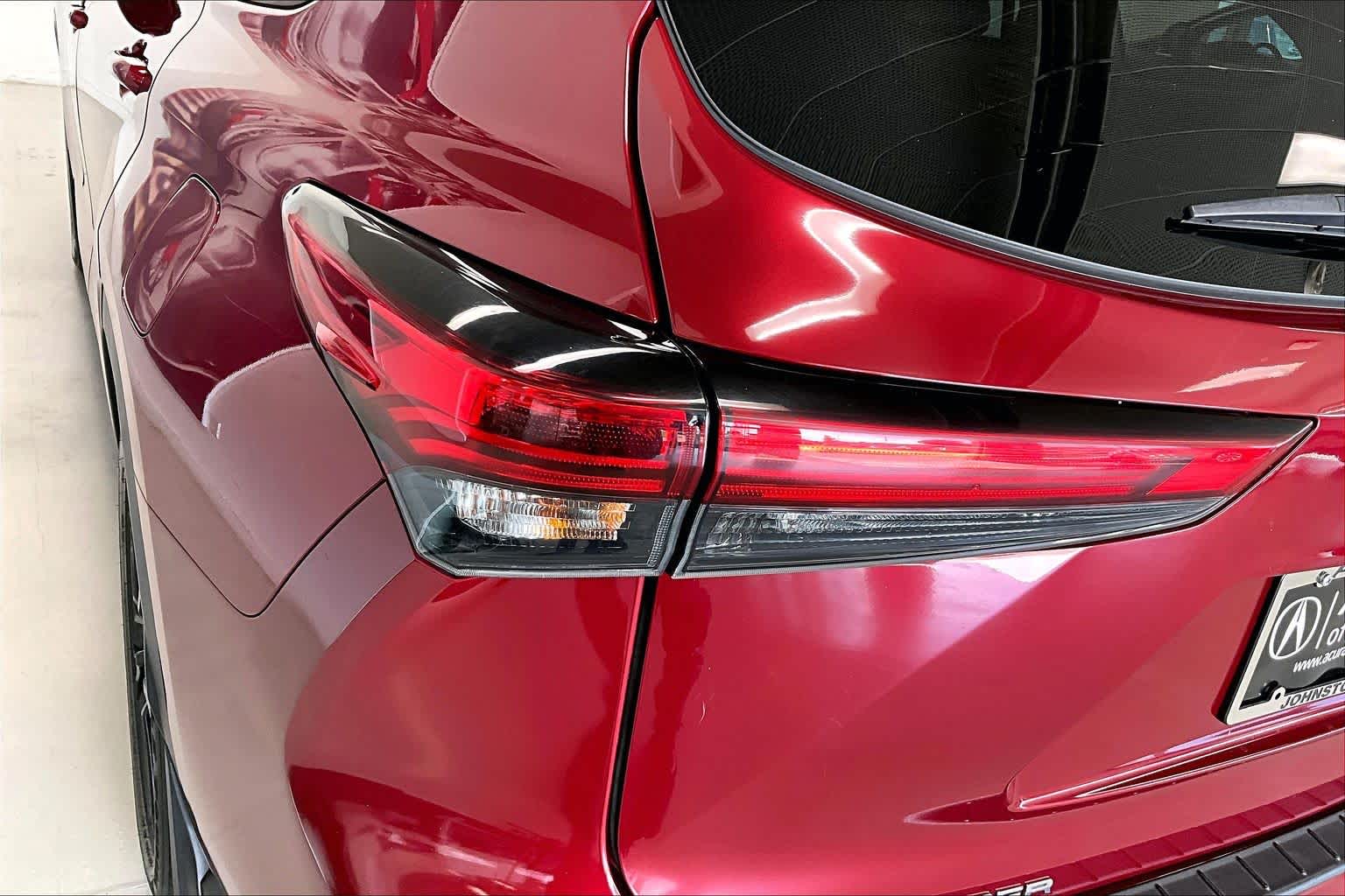 Thumbnail: 2023 Toyota Highlander - 29