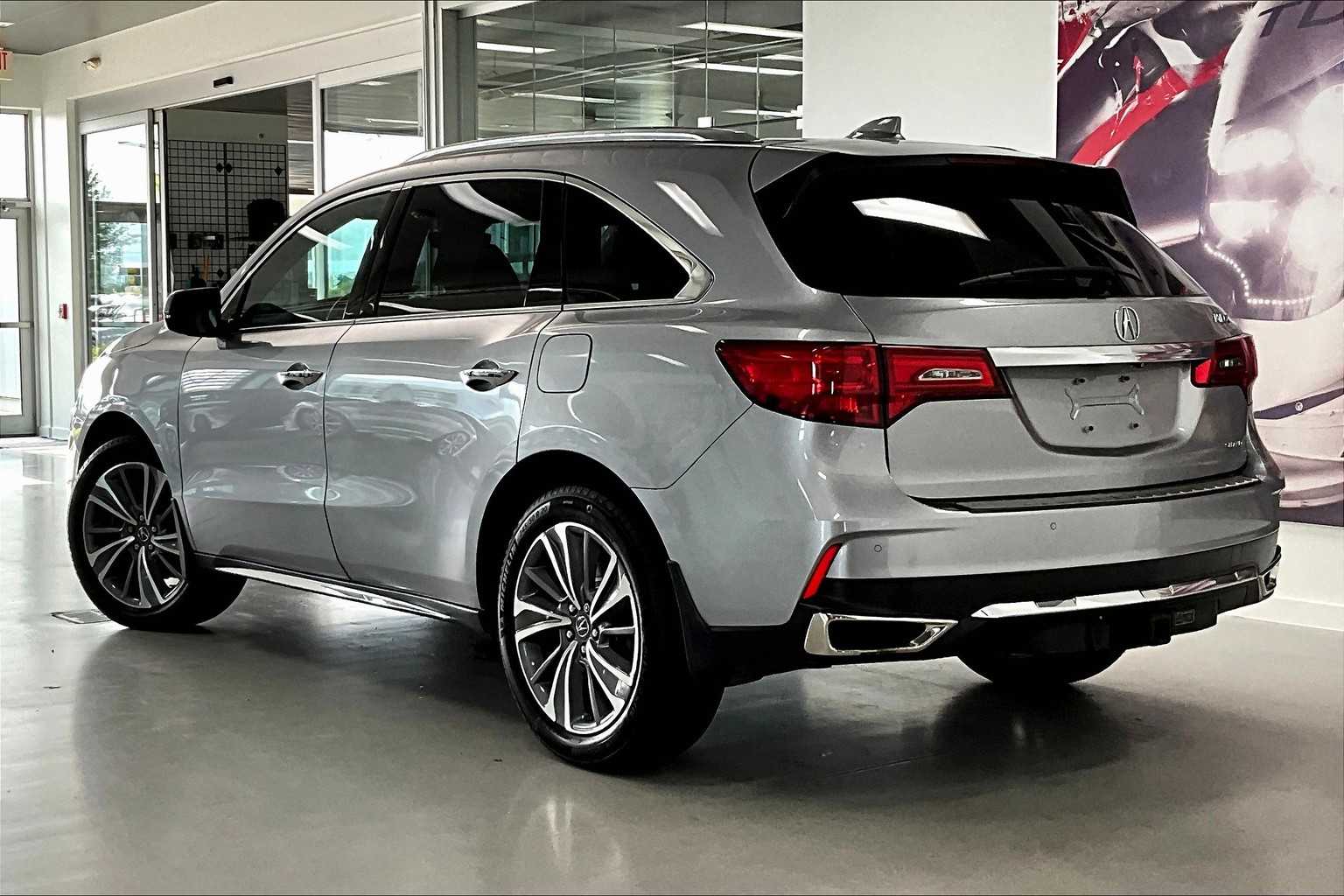 Thumbnail: 2017 Acura MDX - 4