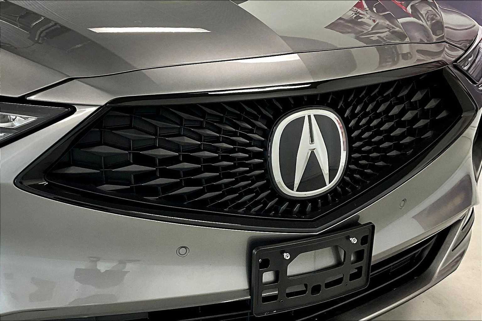 2023 Acura MDX Base 32