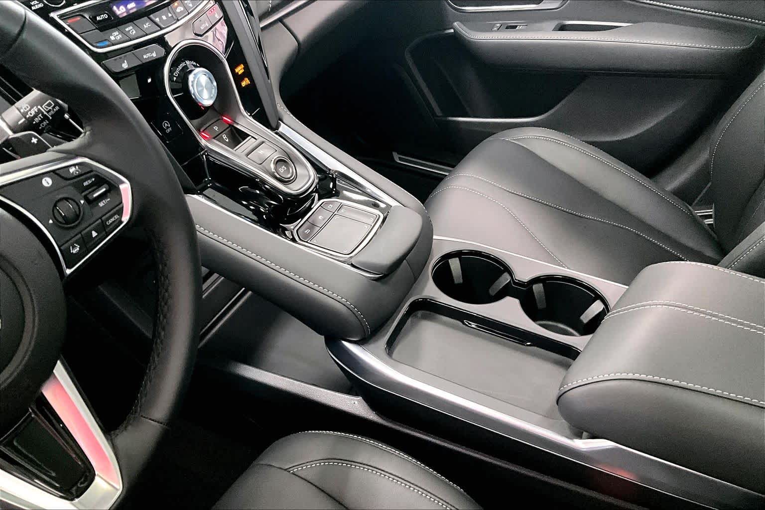 Thumbnail: 2025 Acura RDX - 15