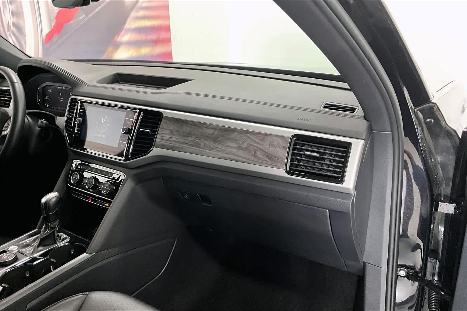 Thumbnail: 2023 Volkswagen Atlas - 20