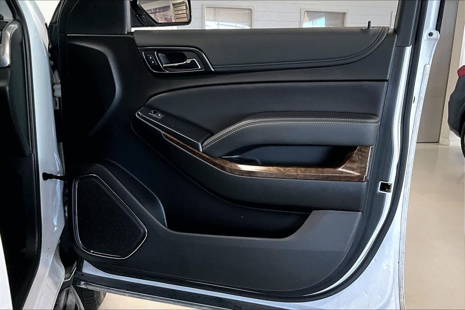 Thumbnail: 2020 Chevrolet Tahoe - 26