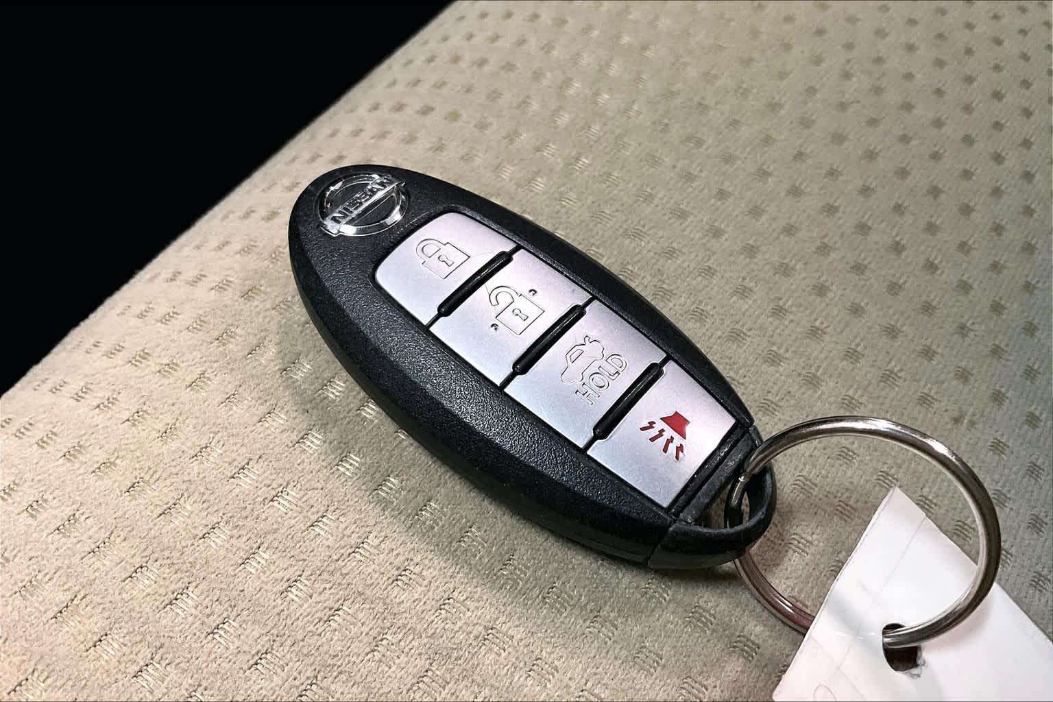 Thumbnail: 2015 Nissan Altima - 18