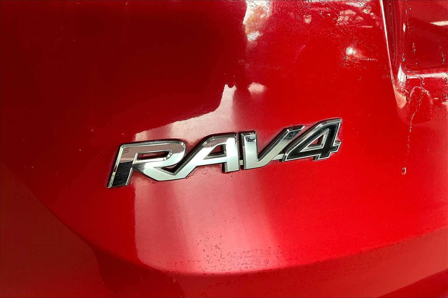 Thumbnail: 2013 Toyota RAV4 - 7