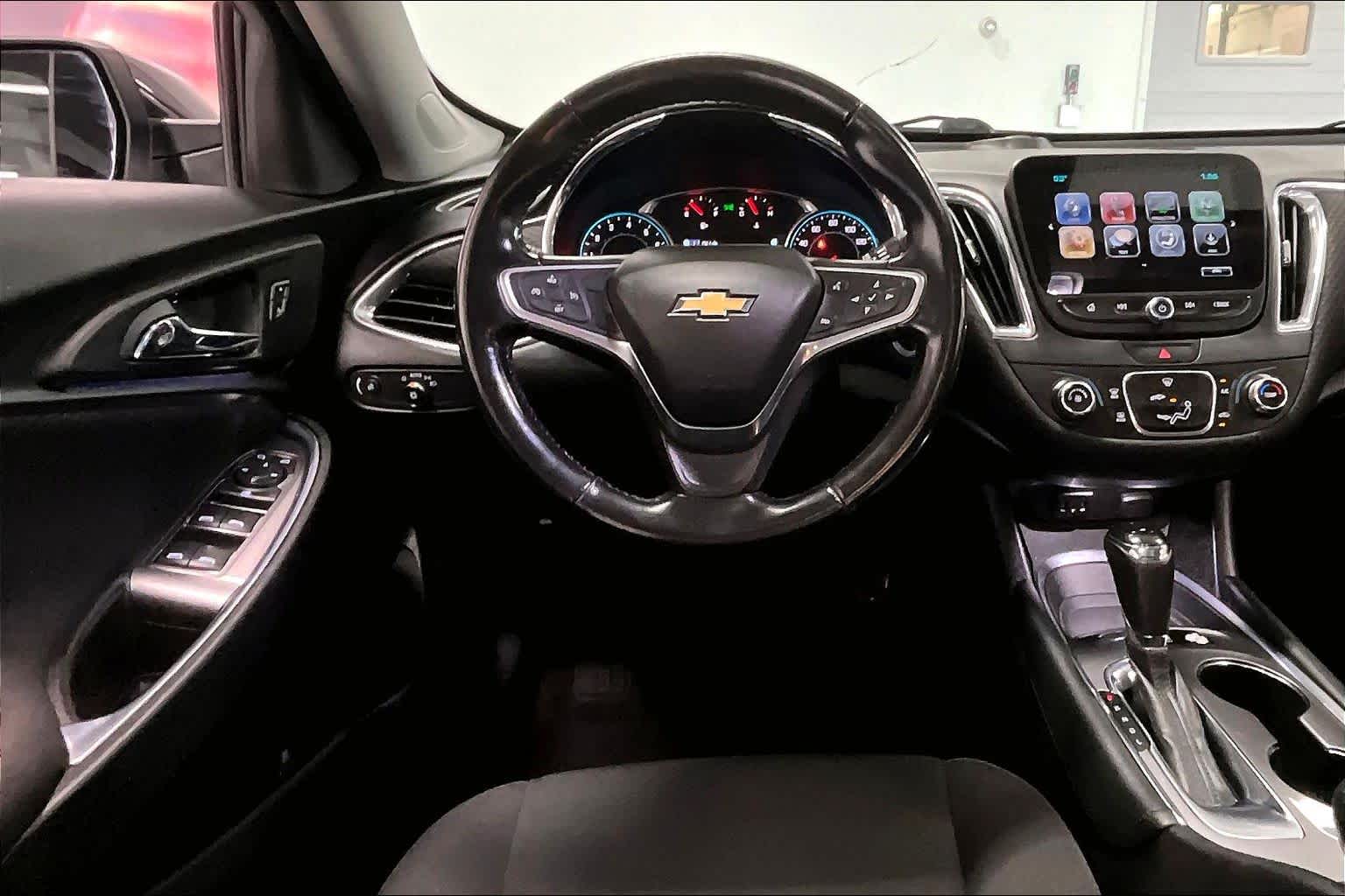 Thumbnail: 2018 Chevrolet Malibu - 13