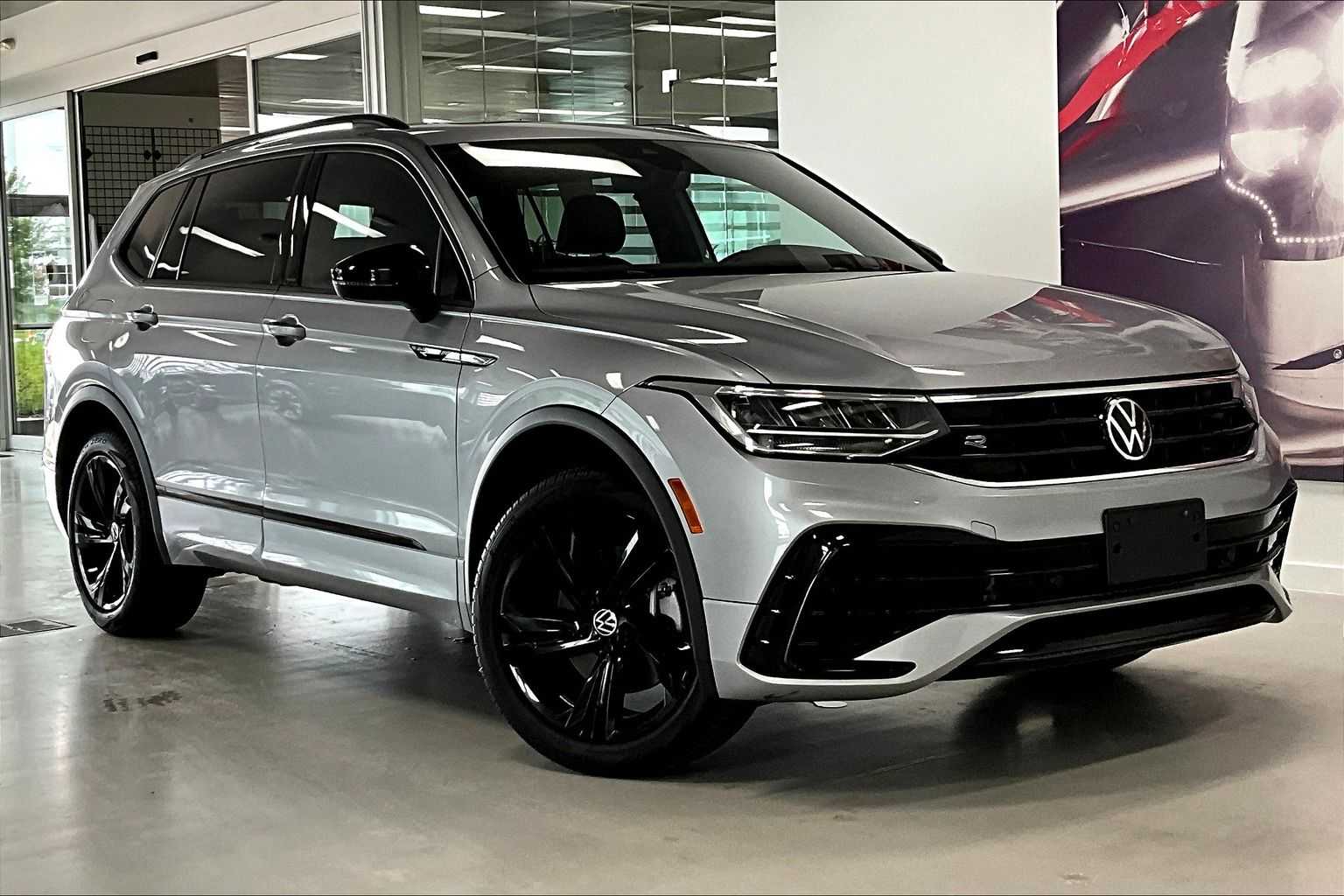 Thumbnail: 2024 Volkswagen Tiguan - 20