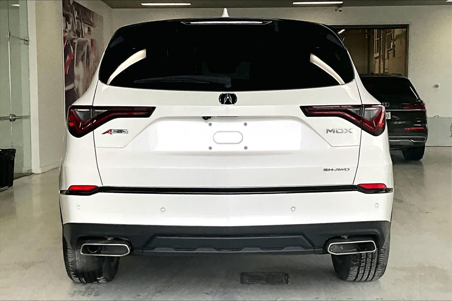 Thumbnail: 2023 Acura MDX - 5