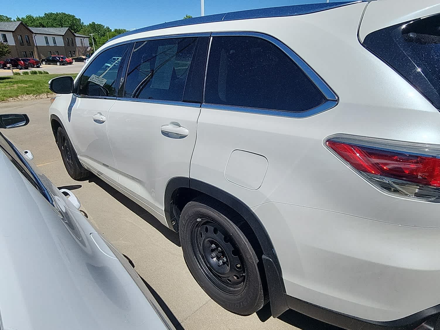 Thumbnail: 2016 Toyota Highlander - 8