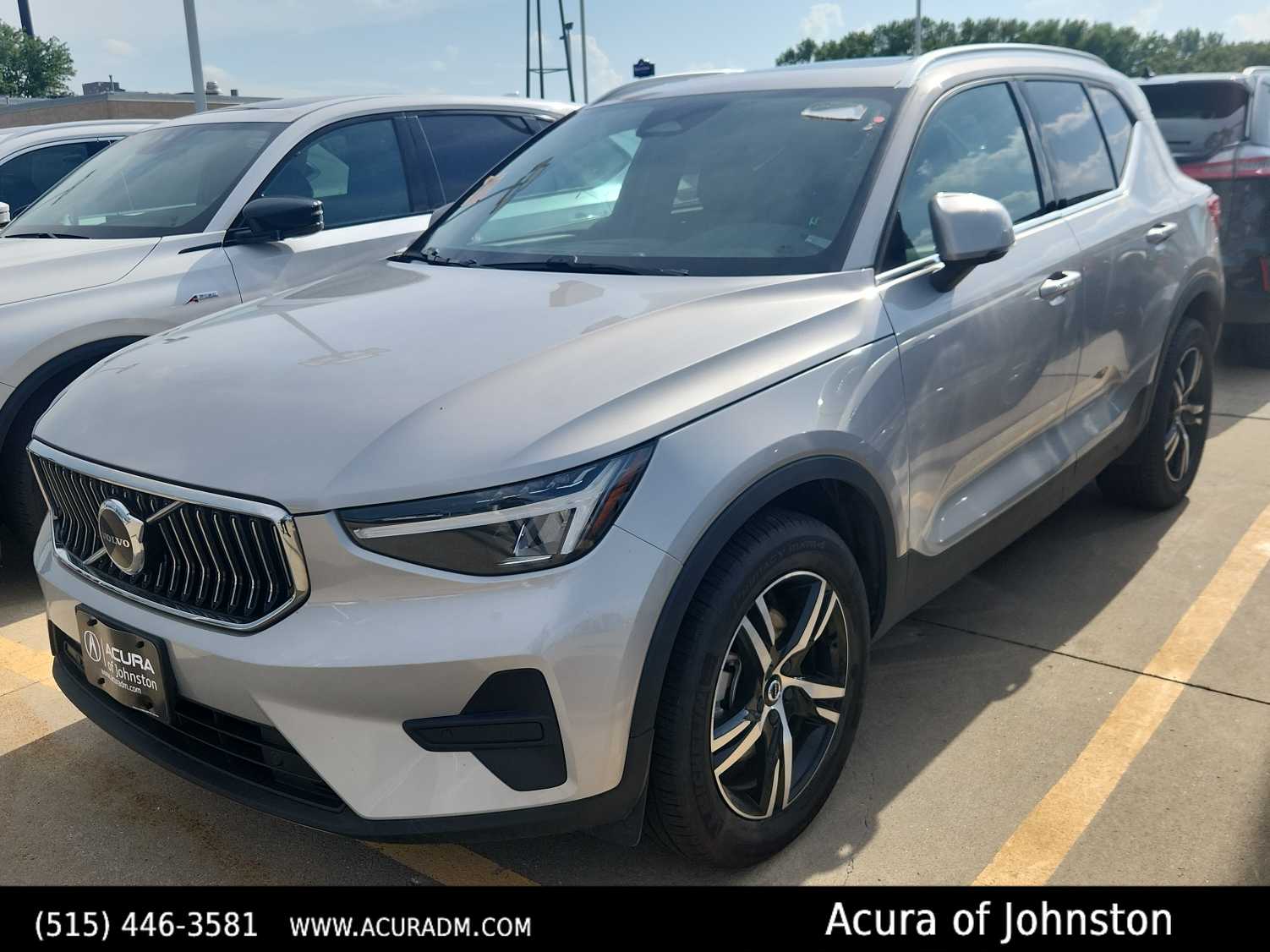Thumbnail: 2025 Volvo XC40 - 1