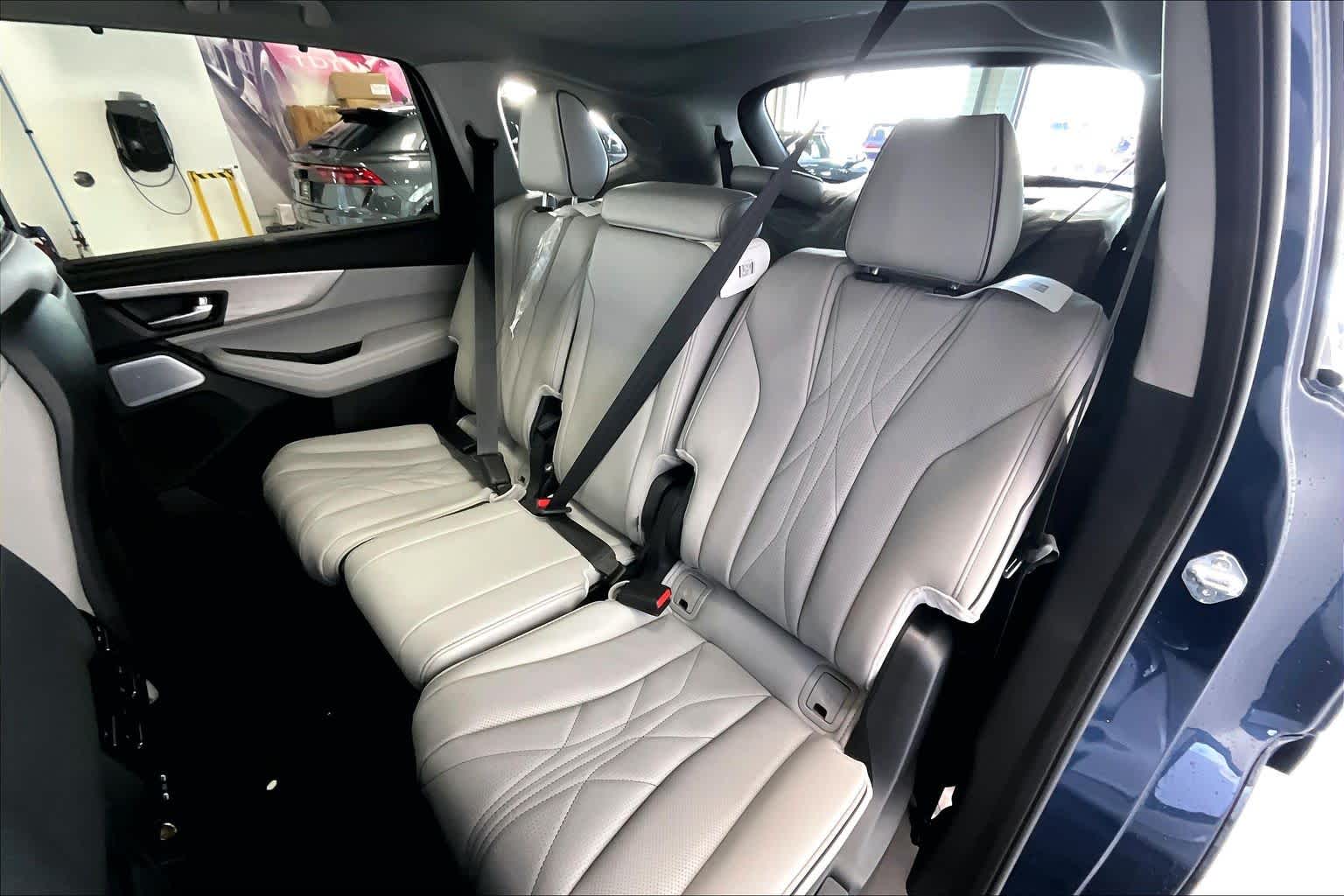 Thumbnail: 2026 Acura MDX - 12