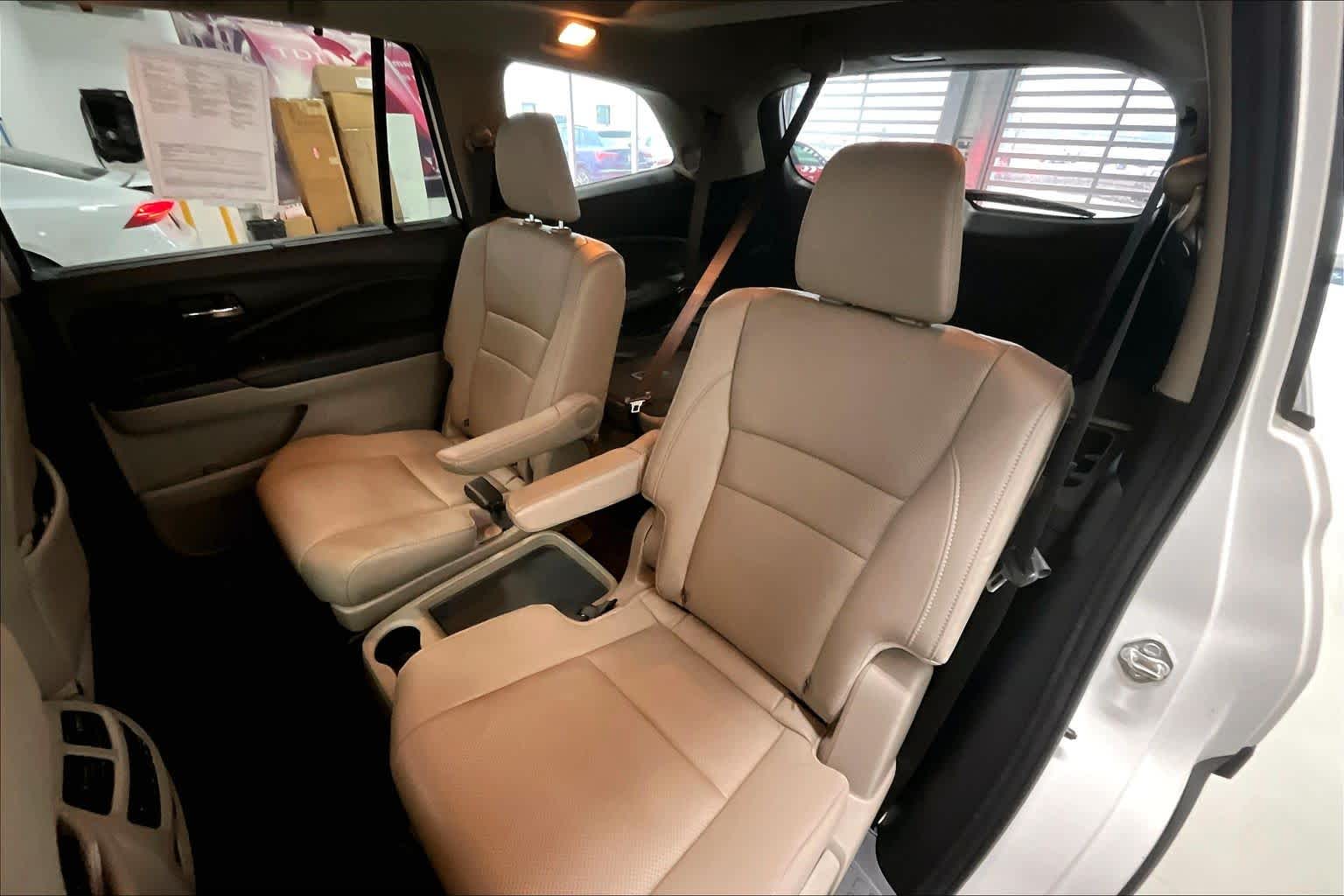 Thumbnail: 2019 Honda Pilot - 27