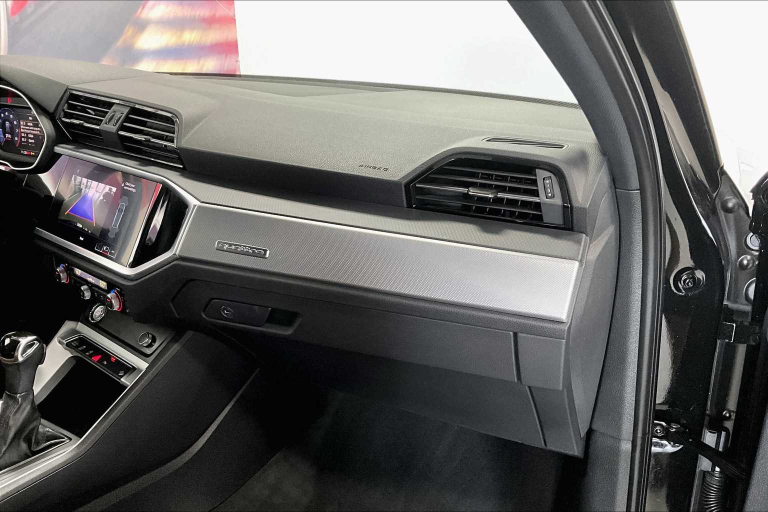 Thumbnail: 2020 Audi Q3 - 20