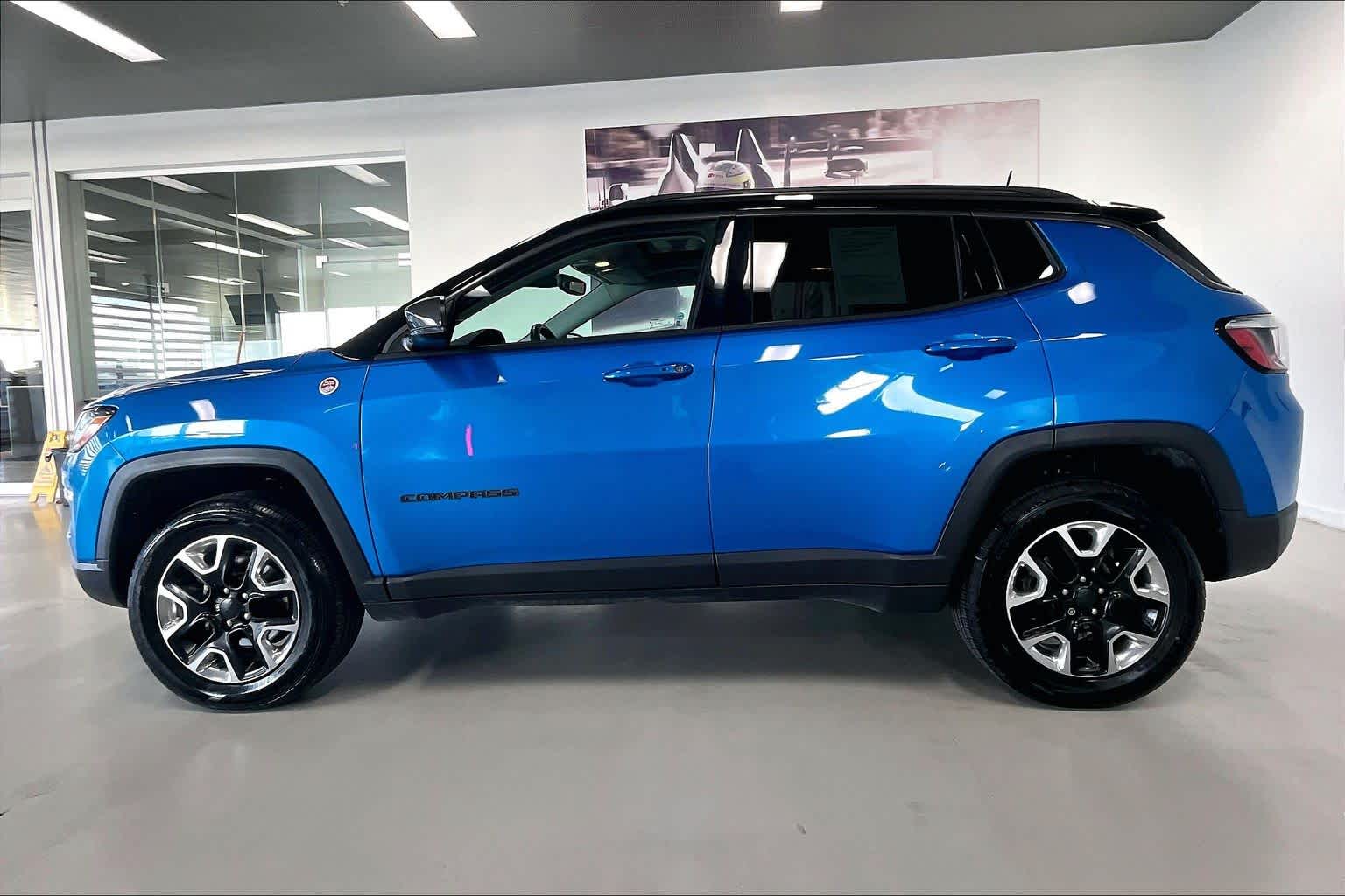 Thumbnail: 2017 Jeep Compass - 3