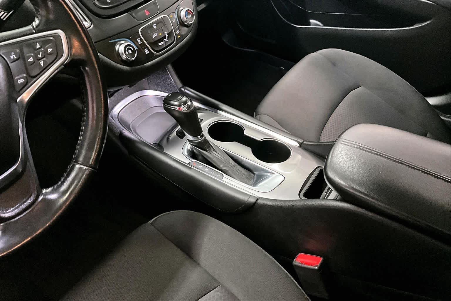 Thumbnail: 2018 Chevrolet Malibu - 15