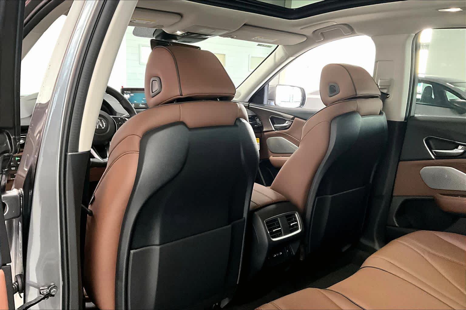 Thumbnail: 2026 Acura RDX - 12