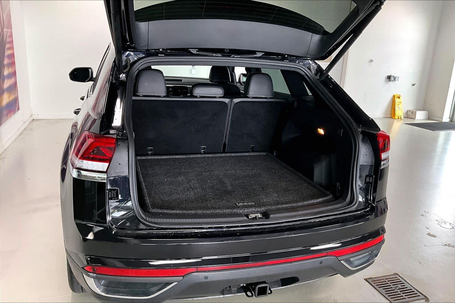 Thumbnail: 2023 Volkswagen Atlas - 16