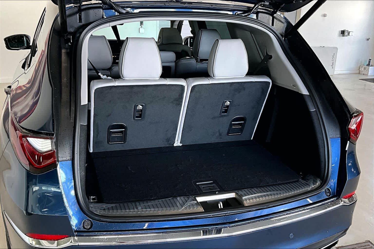 Thumbnail: 2026 Acura MDX - 18