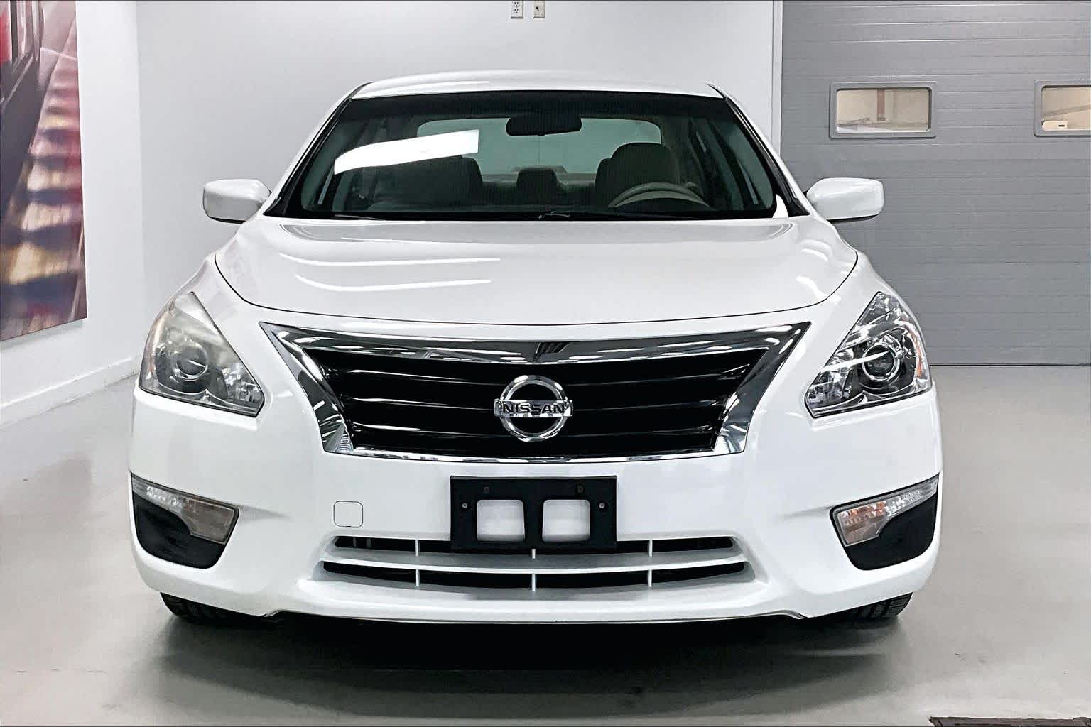 Thumbnail: 2015 Nissan Altima - 6