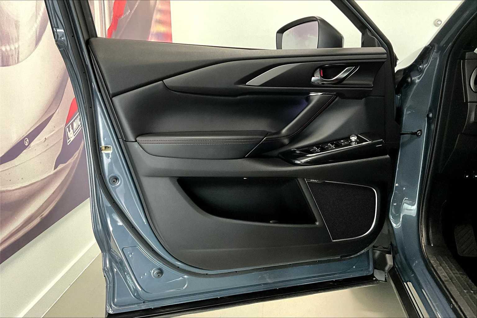 Thumbnail: 2022 Mazda CX-9 - 23