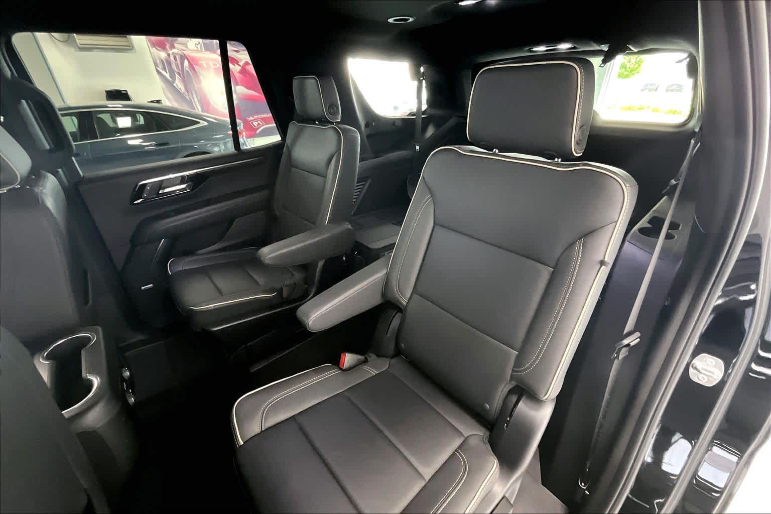 Thumbnail: 2025 Chevrolet Tahoe - 25