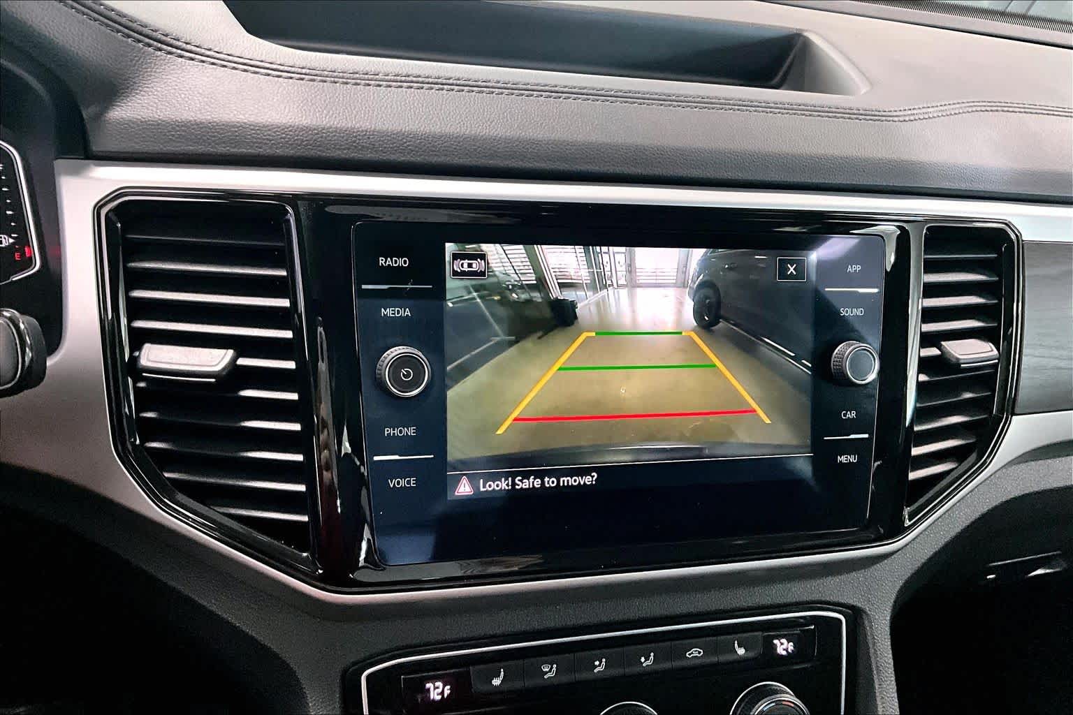 Thumbnail: 2023 Volkswagen Atlas - 22