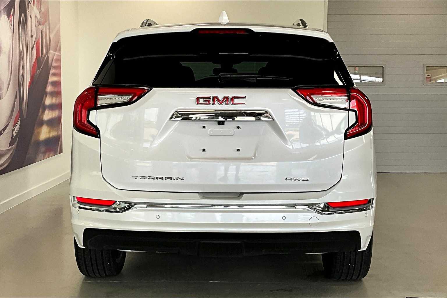 Thumbnail: 2024 GMC Terrain - 5