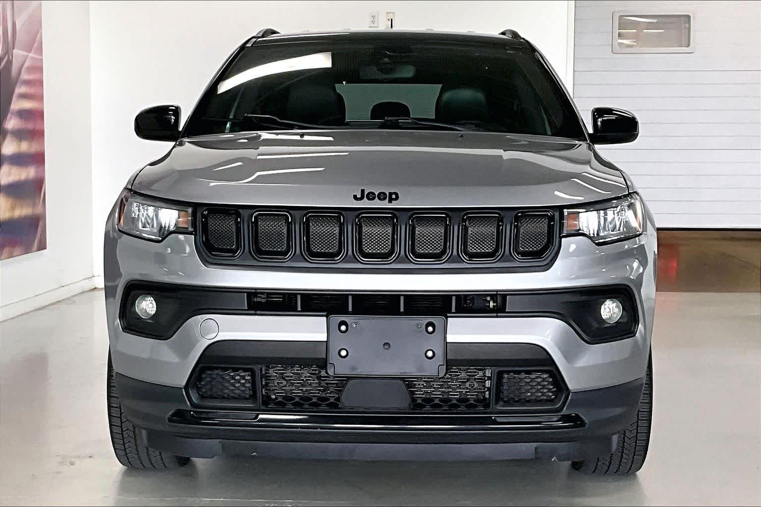 Thumbnail: 2022 Jeep Compass - 6