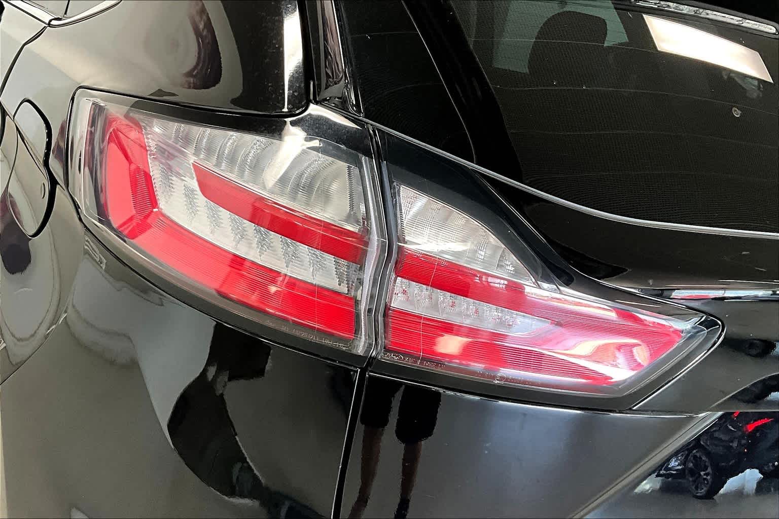 2022 Ford Edge Titanium 27