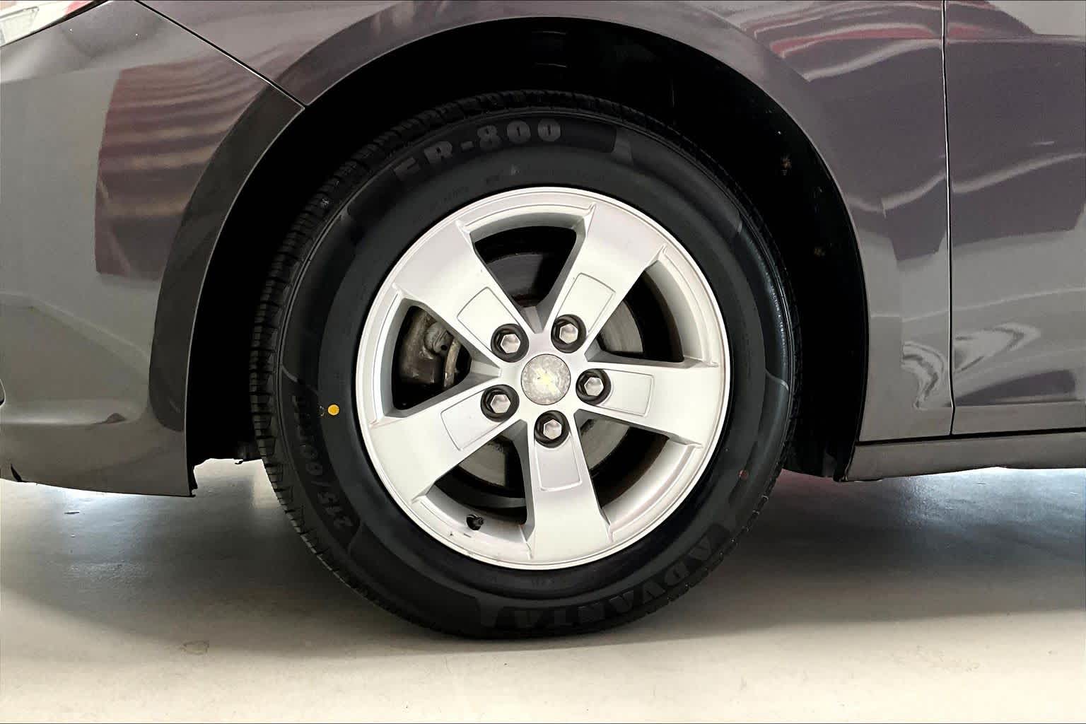 Thumbnail: 2013 Chevrolet Malibu - 8