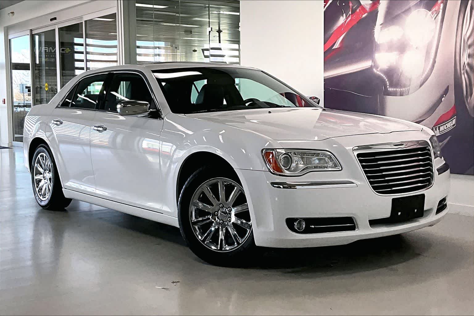 Thumbnail: 2011 Chrysler 300 - 20