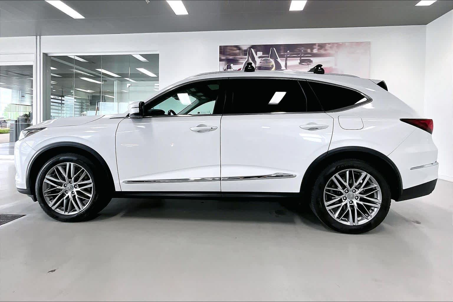 Thumbnail: 2022 Acura MDX - 3
