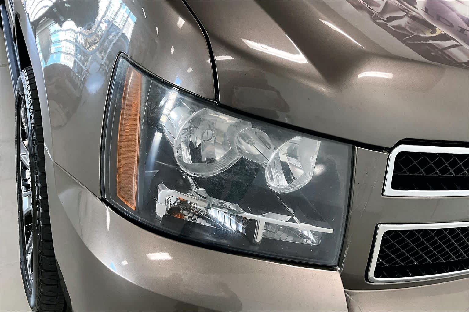 Thumbnail: 2011 Chevrolet Suburban - 29