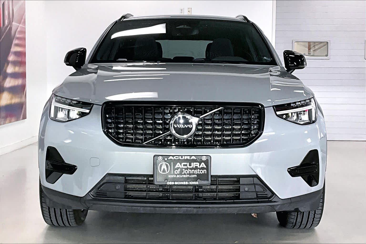 Thumbnail: 2024 Volvo XC40 - 6