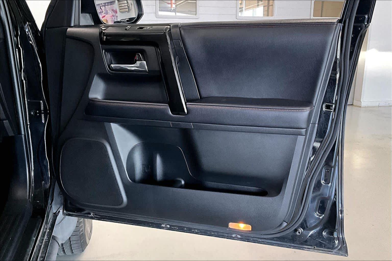 Thumbnail: 2019 Toyota 4Runner - 24