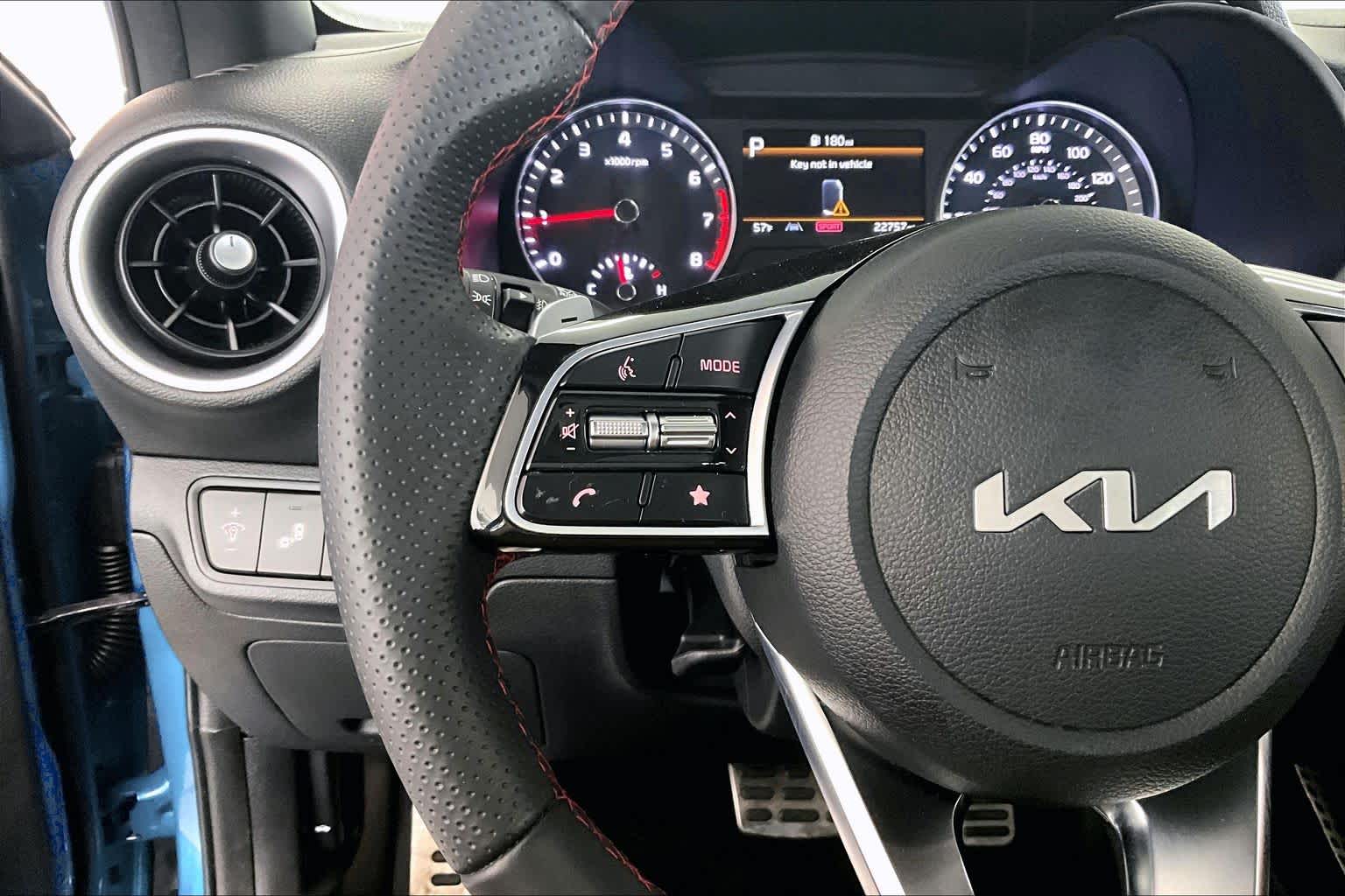 Thumbnail: 2023 Kia Forte - 22