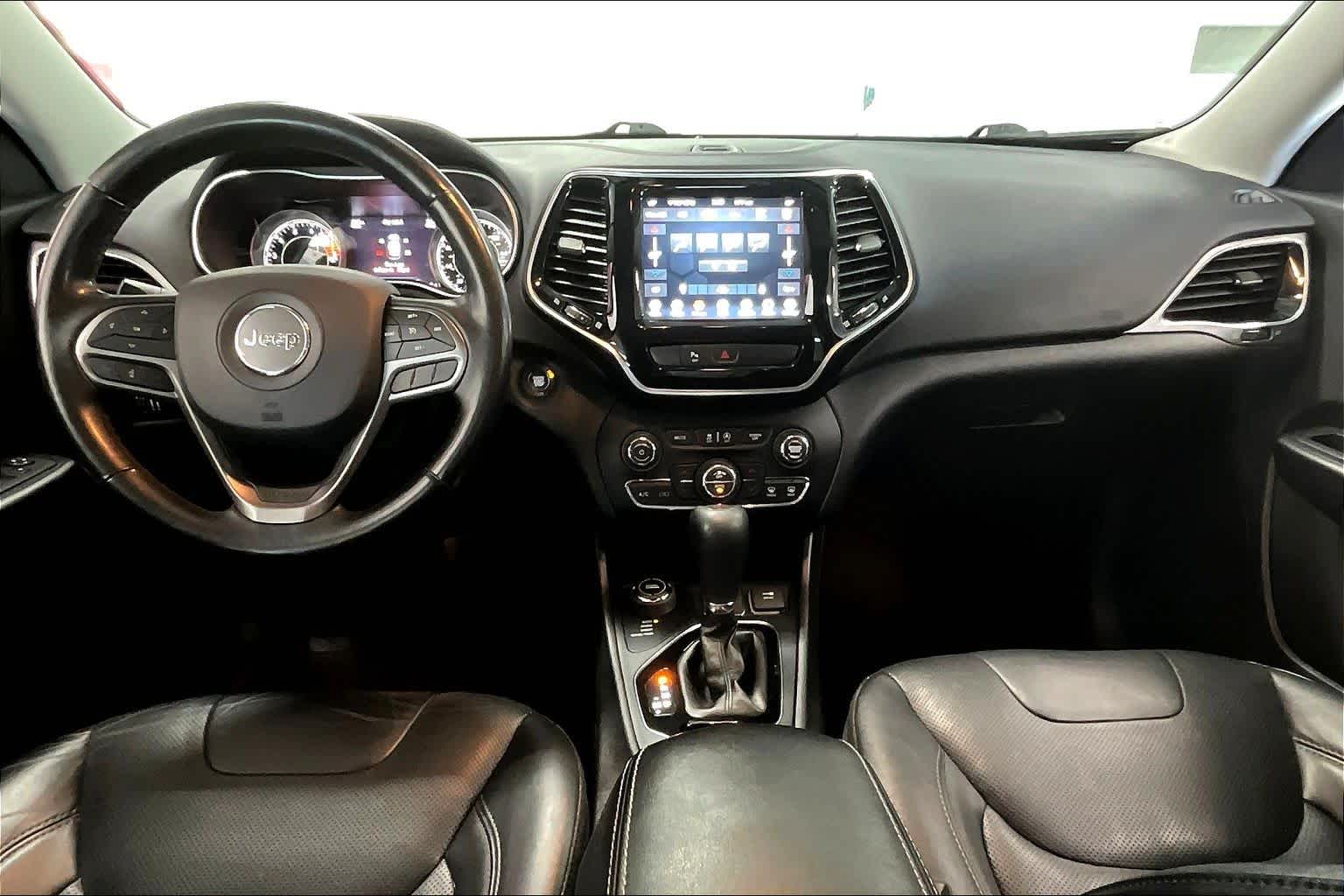 Thumbnail: 2020 Jeep Cherokee - 9