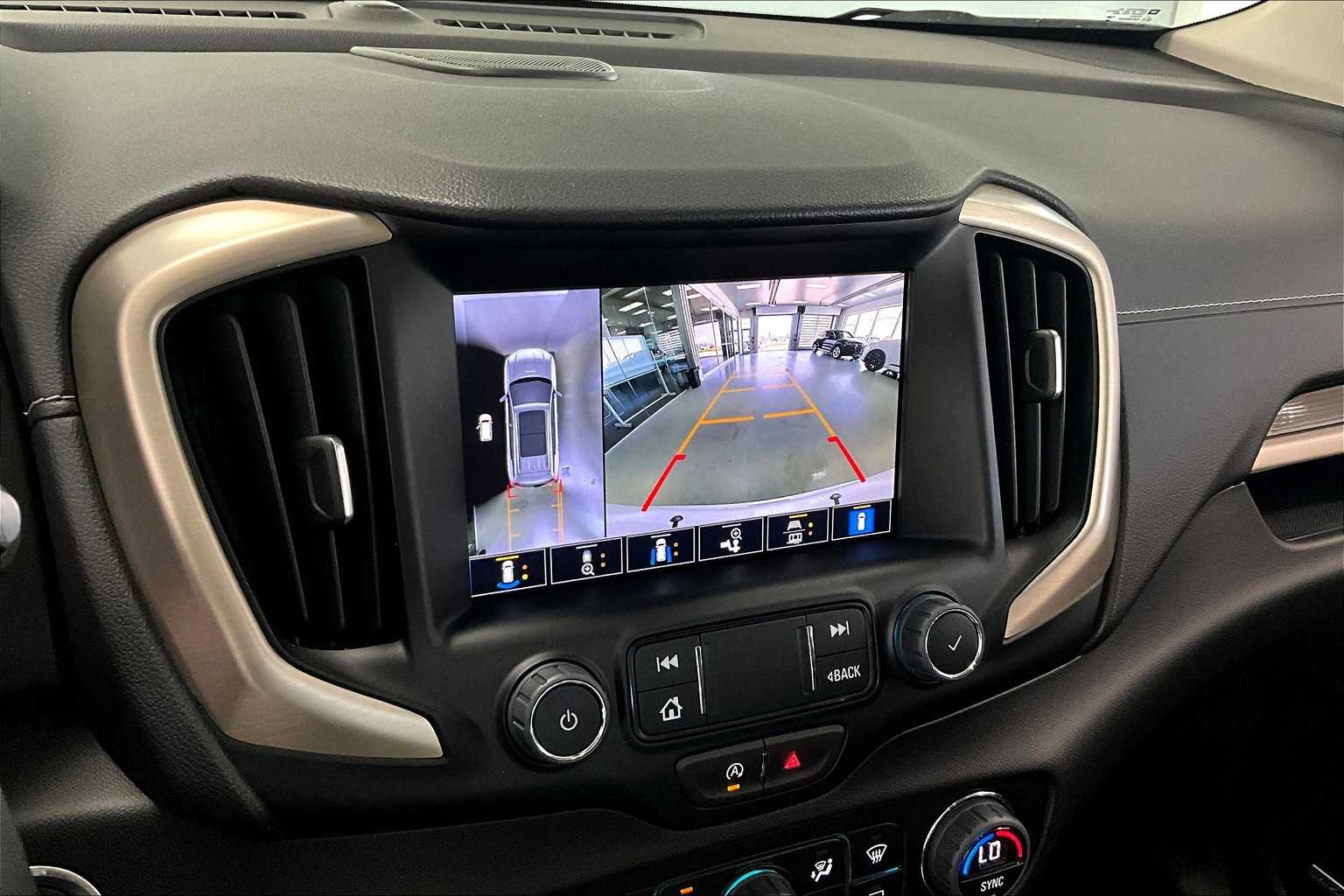 Thumbnail: 2024 GMC Terrain - 21
