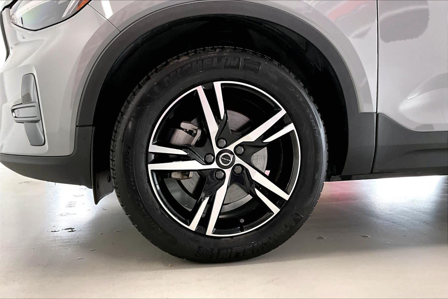 Thumbnail: 2024 Volvo XC40 - 8