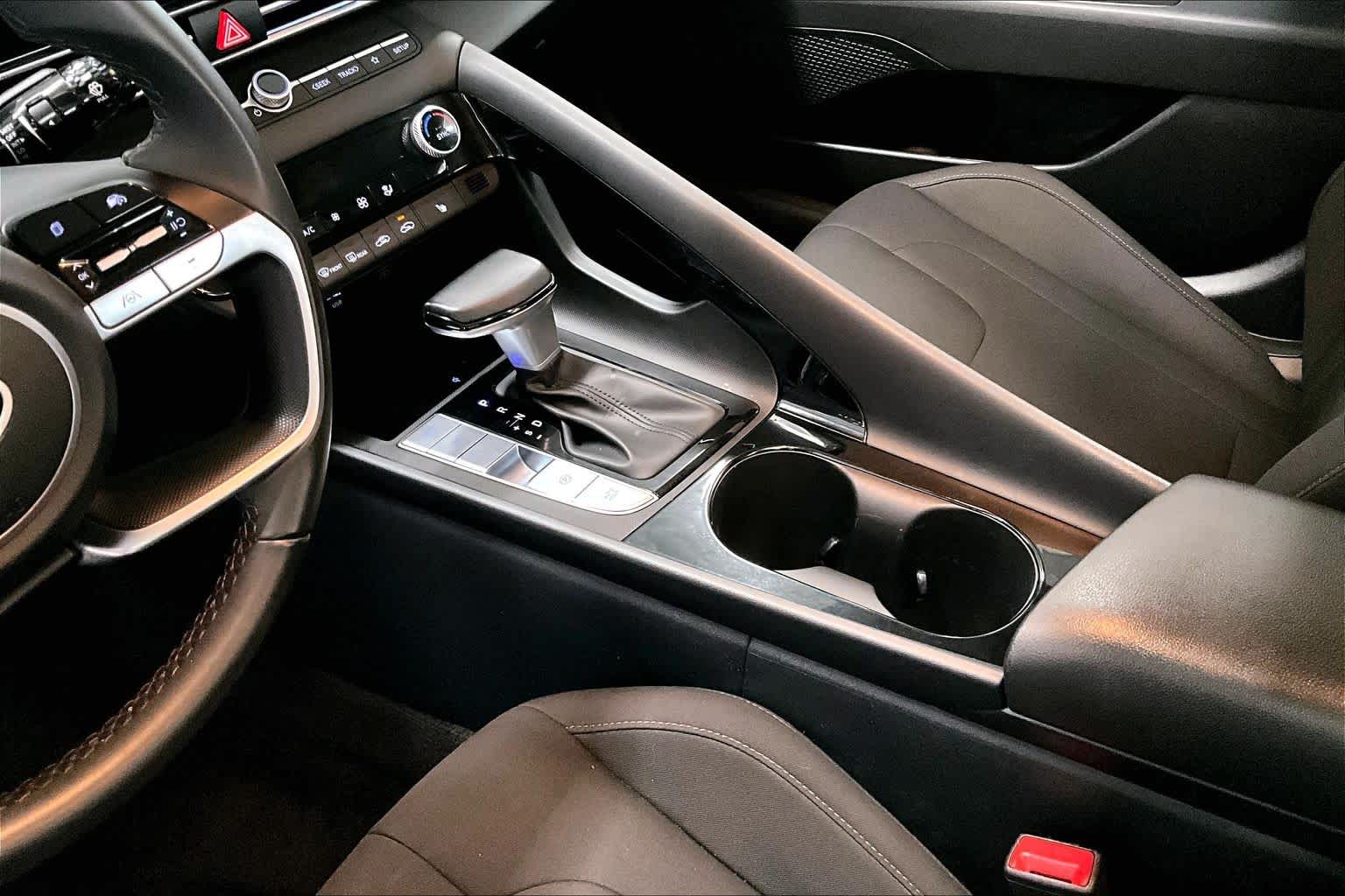 Thumbnail: 2024 Hyundai Elantra - 14