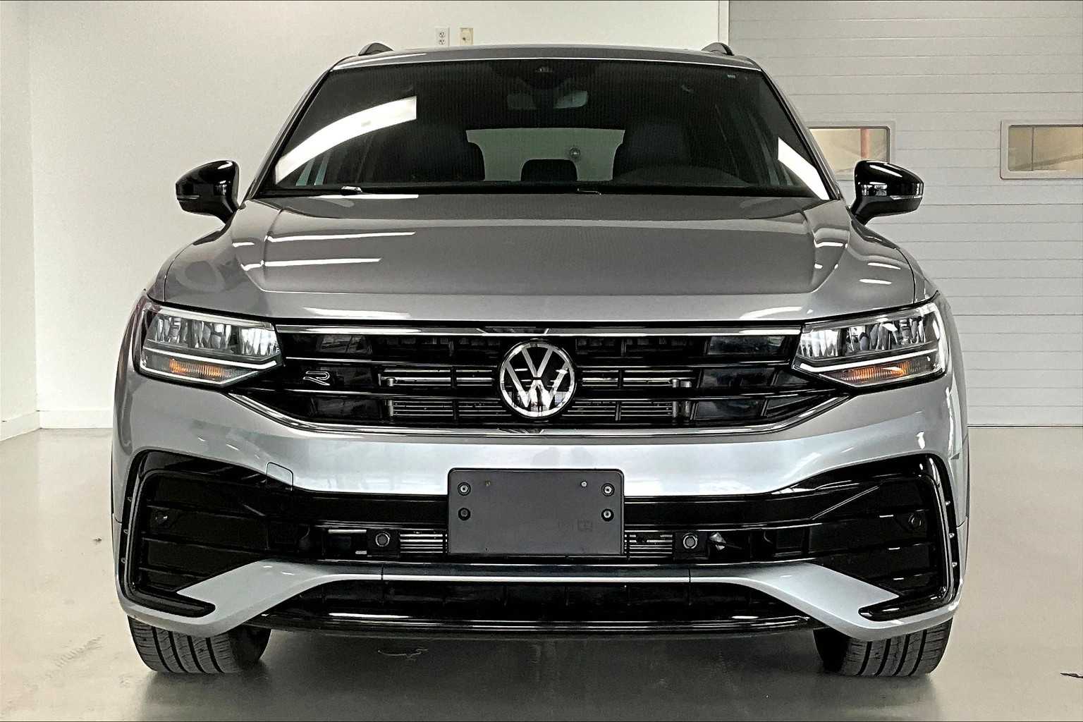 Thumbnail: 2024 Volkswagen Tiguan - 6