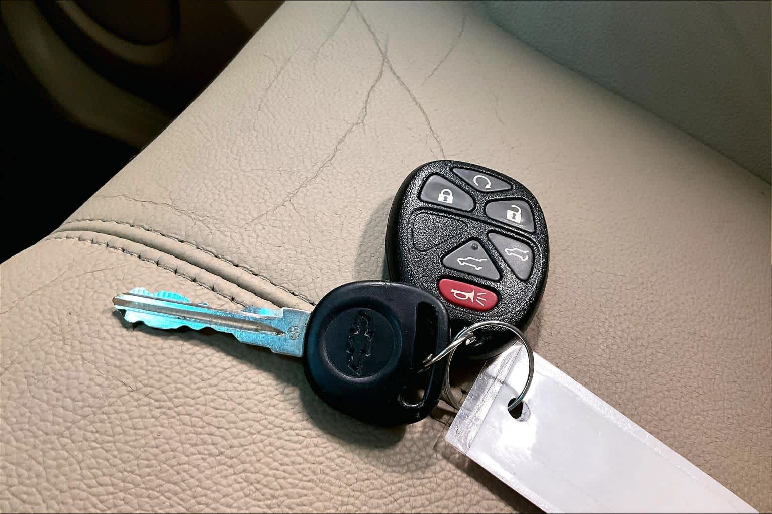 Thumbnail: 2011 Chevrolet Suburban - 18