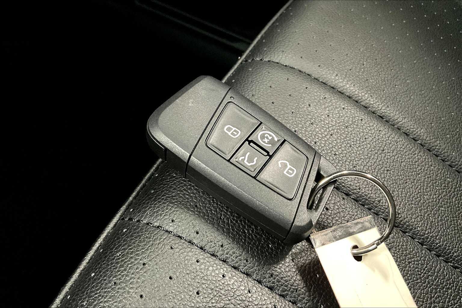 Thumbnail: 2024 Volkswagen Tiguan - 18