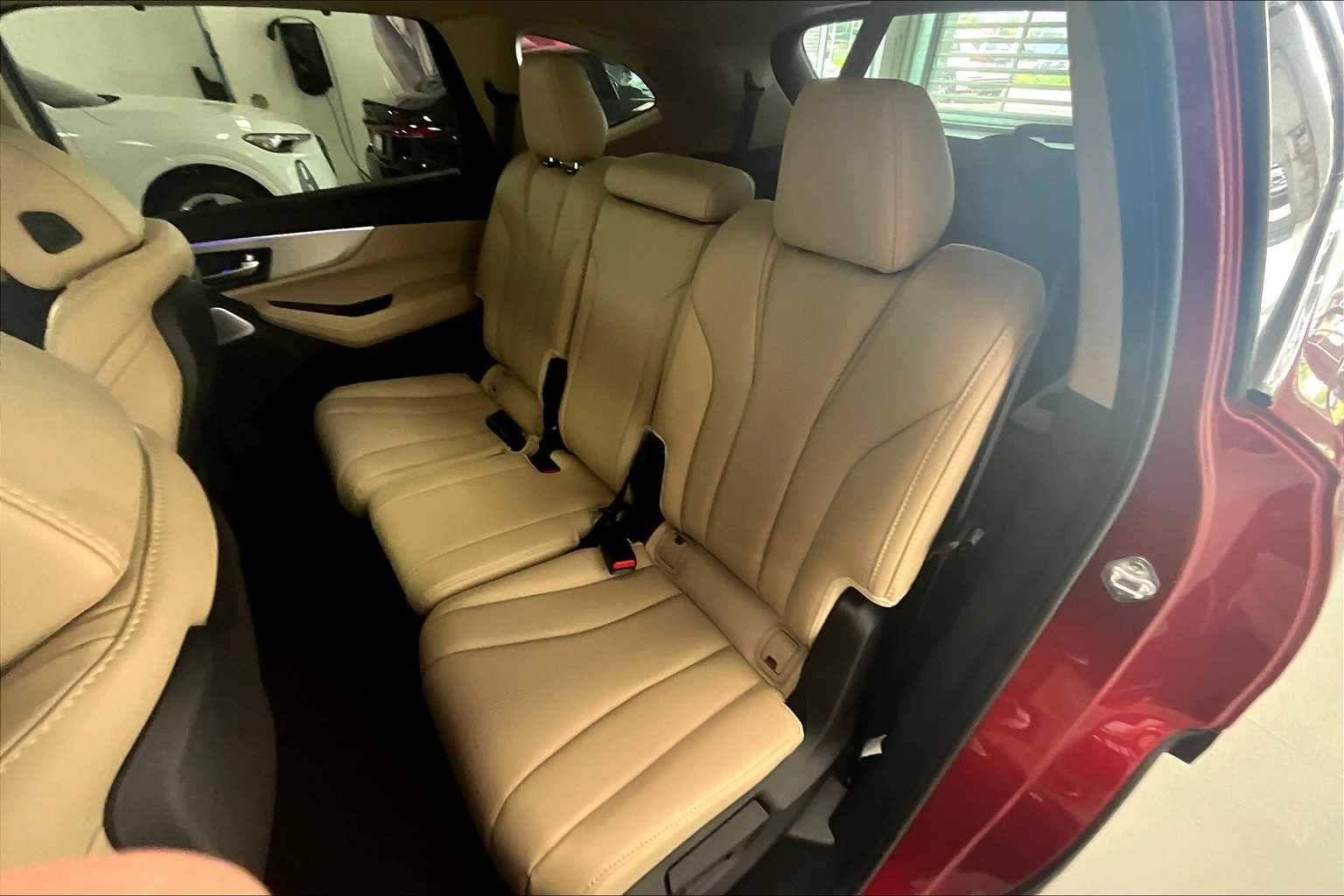 Thumbnail: 2025 Acura MDX - 27